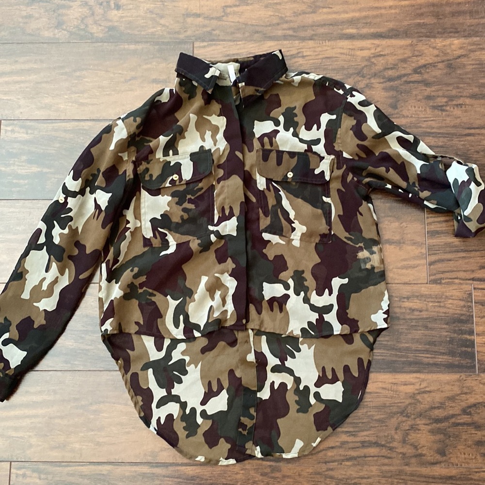 Truth high-low camouflage sheer top Size Medium - Picture 3 of 10